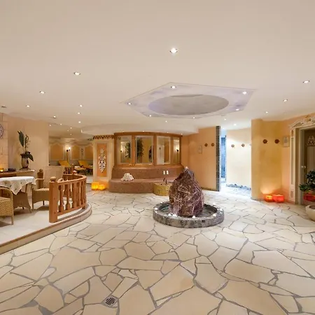 Jagdhof Hotel 4*
