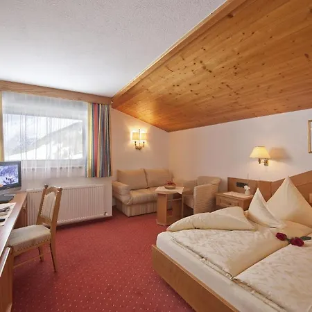 Jagdhof Hotel 4*